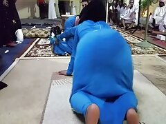 पुरुष अपनी सौतेली सेक्सी वीडियो फुल मूवी एचडी बहन को देख रहा है और उसकी योनी पर कुतरता है
